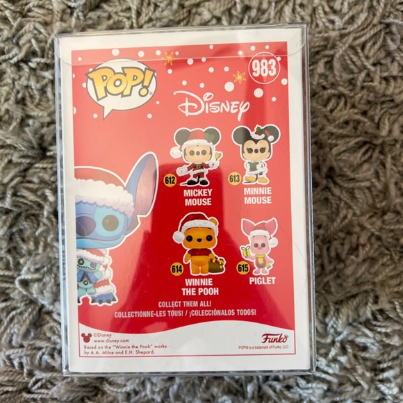 Santa Stitch Funko Pop - Picture 3 of 4